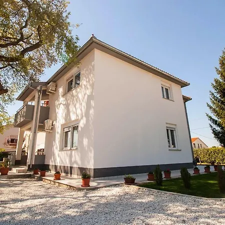 Carmen Apartman Póla