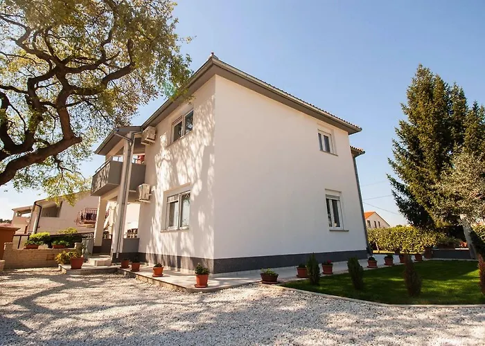 Carmen Apartment Pula